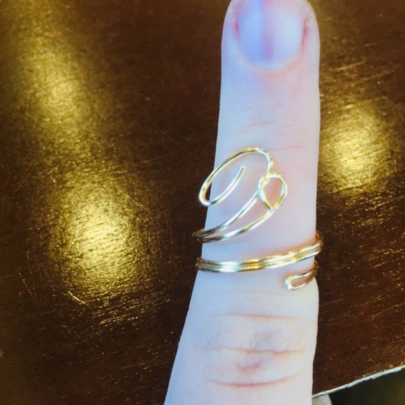 🔴 Beautiful Handmade Unique Wire Ring All Sizes - Picture 3 of 5
